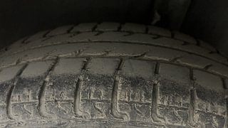 Used 2011 Maruti Suzuki Swift [2007-2011] VXi Petrol Manual tyres LEFT REAR TYRE TREAD VIEW