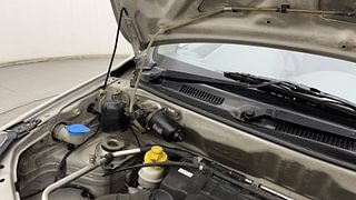 Used 2016 Maruti Suzuki Alto 800 [2012-2016] Lxi Petrol Manual engine ENGINE RIGHT SIDE HINGE & APRON VIEW