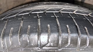 Used 2014 Honda Mobilio [2014-2017] V Diesel Diesel Manual tyres RIGHT FRONT TYRE TREAD VIEW