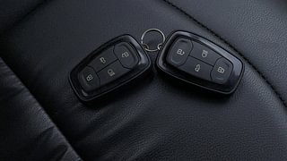 Used 2021 tata Nexon XZA Plus (O) AMT Petrol Automatic extra CAR KEY VIEW