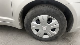 Used 2011 Maruti Suzuki Swift [2007-2011] VXi Petrol Manual tyres RIGHT FRONT TYRE RIM VIEW