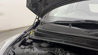 Used 2012 Hyundai i10 [2010-2016] Sportz 1.2 Petrol Petrol Manual engine ENGINE RIGHT SIDE HINGE & APRON VIEW