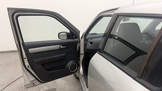 Used 2011 Maruti Suzuki Swift [2007-2011] VXi Petrol Manual interior LEFT FRONT DOOR OPEN VIEW