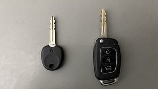 Used 2021 Hyundai Grand i10 Nios Sportz AMT 1.2 Kappa VTVT Petrol Automatic extra CAR KEY VIEW