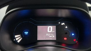 Used 2021 renault Kwid 1.0 RXT Opt Petrol Manual interior CLUSTERMETER VIEW