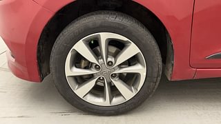 Used 2015 Hyundai Elite i20 [2014-2018] Asta 1.2 Petrol Manual tyres LEFT FRONT TYRE RIM VIEW