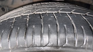 Used 2014 Honda Mobilio [2014-2017] V Diesel Diesel Manual tyres LEFT FRONT TYRE TREAD VIEW