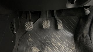 Used 2021 renault Kwid 1.0 RXT Opt Petrol Manual interior PEDALS VIEW
