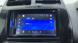 Used 2016 Renault Kwid [2015-2019] 1.0 RXT AMT Petrol Automatic top_features Integrated (in-dash) music system