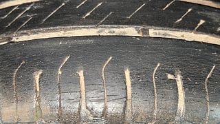 Used 2014 Maruti Suzuki Wagon R 1.0 [2010-2019] VXi Petrol Manual tyres LEFT FRONT TYRE TREAD VIEW