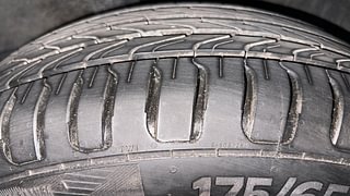 Used 2014 Honda City VX CVT Petrol Automatic tyres RIGHT REAR TYRE TREAD VIEW