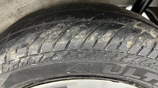Used 2015 Maruti Suzuki Wagon R 1.0 [2010-2019] VXi Petrol Manual tyres LEFT REAR TYRE TREAD VIEW