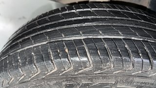 Used 2019 Renault Kwid [2015-2019] RXL Petrol Manual tyres RIGHT REAR TYRE TREAD VIEW