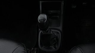 Used 2019 Renault Kwid [2015-2019] RXL Petrol Manual interior GEAR  KNOB VIEW