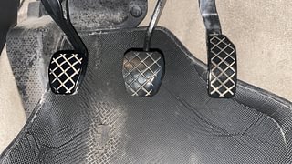 Used 2017 Volkswagen Polo [2014-2020] Highline 1.5 (D) Diesel Manual interior PEDALS VIEW