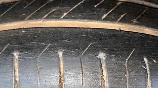 Used 2014 Maruti Suzuki Wagon R 1.0 [2010-2019] VXi Petrol Manual tyres RIGHT FRONT TYRE TREAD VIEW