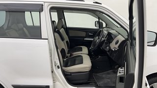 Used 2015 Maruti Suzuki Wagon R 1.0 [2010-2019] VXi Petrol Manual interior RIGHT SIDE FRONT DOOR CABIN VIEW