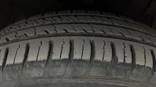 Used 2016 Maruti Suzuki Swift [2011-2017] VXi Petrol Manual tyres RIGHT FRONT TYRE TREAD VIEW