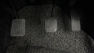 Used 2014 Hyundai Xcent SX 1.2 (O) Petrol Manual interior PEDALS VIEW