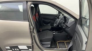 Used 2016 Renault Kwid [2015-2019] 1.0 RXT AMT Petrol Automatic interior RIGHT SIDE FRONT DOOR CABIN VIEW