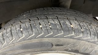 Used 2016 Renault Kwid [2015-2019] 1.0 RXT AMT Petrol Automatic tyres LEFT REAR TYRE TREAD VIEW