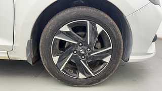 Used 2020 Hyundai Verna SX Opt Petrol Petrol Manual tyres RIGHT FRONT TYRE RIM VIEW