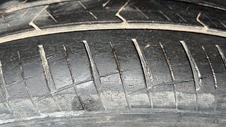 Used 2018 Hyundai Grand i10 [2017-2020] Magna 1.2 Kappa VTVT Petrol Manual tyres LEFT REAR TYRE TREAD VIEW