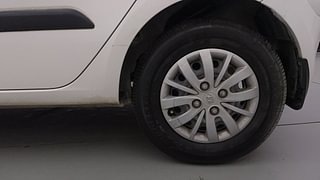 Used 2015 hyundai i10 Sportz 1.1 Petrol Petrol Manual tyres LEFT REAR TYRE RIM VIEW
