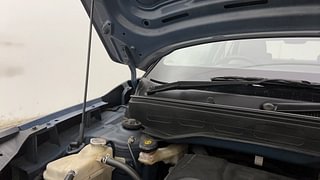 Used 2021 Hyundai Venue [2019-2022] SX 1.0  Turbo iMT Petrol Manual engine ENGINE RIGHT SIDE HINGE & APRON VIEW