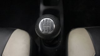 Used 2014 Maruti Suzuki Stingray [2013-2019] VXi Petrol Manual interior GEAR  KNOB VIEW