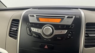 Used 2014 Maruti Suzuki Wagon R 1.0 [2010-2019] VXi Petrol Manual top_features Integrated 2din audio