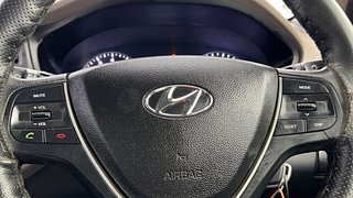 Used 2015 Hyundai Elite i20 [2014-2018] Sportz 1.2 Petrol Manual top_features Steering mounted controls
