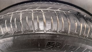 Used 2015 hyundai i10 Sportz 1.1 Petrol Petrol Manual tyres LEFT FRONT TYRE TREAD VIEW