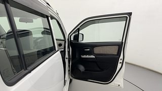 Used 2015 Maruti Suzuki Wagon R 1.0 [2010-2019] VXi Petrol Manual interior RIGHT FRONT DOOR OPEN VIEW