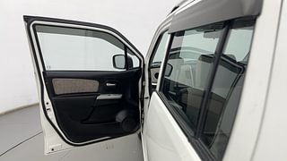Used 2015 Maruti Suzuki Wagon R 1.0 [2010-2019] VXi Petrol Manual interior LEFT FRONT DOOR OPEN VIEW