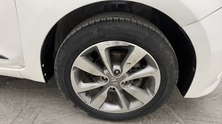 Used 2016 Hyundai Elite i20 [2014-2018] Asta 1.2 Petrol Manual tyres RIGHT FRONT TYRE RIM VIEW