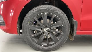 Used 2017 Volkswagen Polo [2014-2020] Highline 1.5 (D) Diesel Manual tyres LEFT FRONT TYRE RIM VIEW