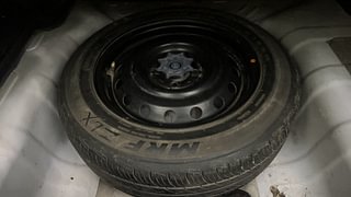 Used 2014 Hyundai Xcent SX 1.2 (O) Petrol Manual tyres SPARE TYRE VIEW