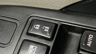 Used 2015 Maruti Suzuki Celerio VXI Petrol Manual top_features Central locking