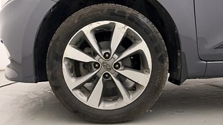 Used 2017 Hyundai Elite i20 [2014-2018] Asta 1.2 (O) Petrol Manual tyres LEFT FRONT TYRE RIM VIEW