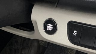 Used 2021 Kia Seltos HTX G Petrol Manual top_features Keyless start