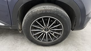 Used 2021 Hyundai Venue [2019-2022] SX 1.0  Turbo iMT Petrol Manual tyres RIGHT FRONT TYRE RIM VIEW