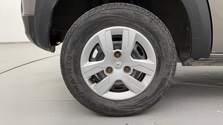 Used 2016 Renault Kwid [2015-2019] 1.0 RXT AMT Petrol Automatic tyres RIGHT REAR TYRE RIM VIEW