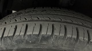 Used 2016 Maruti Suzuki Swift [2011-2017] VXi Petrol Manual tyres LEFT FRONT TYRE TREAD VIEW
