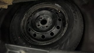Used 2016 Maruti Suzuki Swift [2011-2017] VXi Petrol Manual tyres SPARE TYRE VIEW