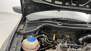 Used 2015 Volkswagen Polo [2015-2019] Highline1.2L (P) Petrol Manual engine ENGINE RIGHT SIDE HINGE & APRON VIEW