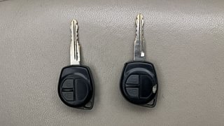 Used 2016 Maruti Suzuki Swift [2011-2017] VXi Petrol Manual extra CAR KEY VIEW