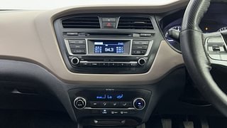 Used 2015 Hyundai Elite i20 [2014-2018] Sportz 1.2 Petrol Manual top_features Integrated (in-dash) music system