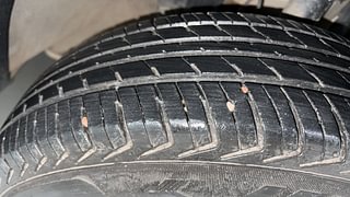 Used 2019 Renault Kwid [2015-2019] RXL Petrol Manual tyres RIGHT FRONT TYRE TREAD VIEW