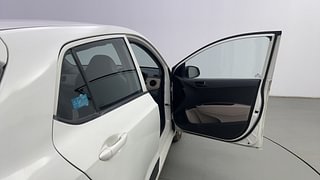 Used 2018 Hyundai Grand i10 [2017-2020] Magna 1.2 Kappa VTVT Petrol Manual interior RIGHT FRONT DOOR OPEN VIEW